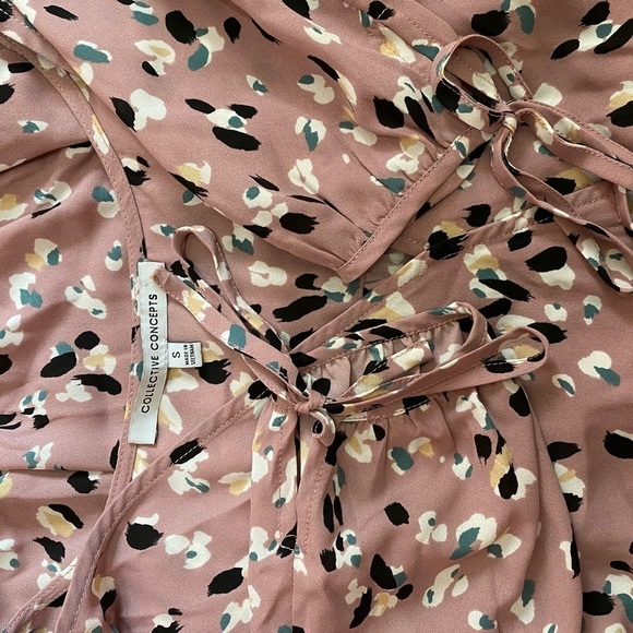 Ladies size Small top, Light material for all occasions! - Picture 2 of 7